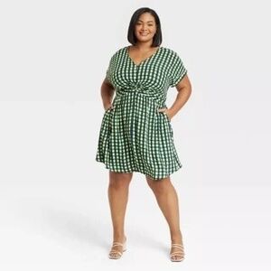 2X Ava & Viv Dress black, green, and white checkered print